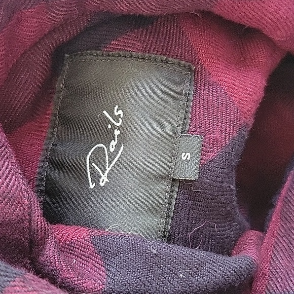 Rails Plaid Button Front Top Long Sleeve Lightweight Red and Black Shirt Small - Picture 4 of 8